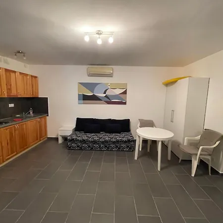 Luxury With Pool Holiday home