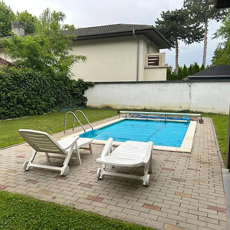 Luxury With Pool Prázdninový dům Siófok